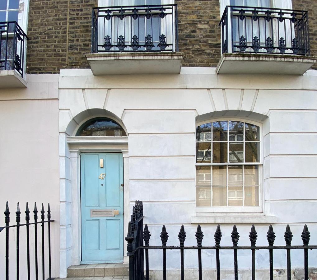 The Blue Door Lägenhet London Exteriör bild